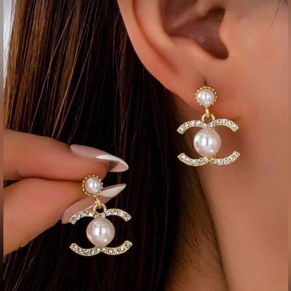 CC Elegant Gold and Pearl Earrings